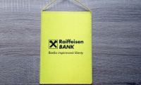 Reklamní vlaječka Raiffeisen Bank