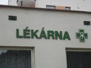nápis lekárna - Jablonec n. J.